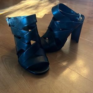 New Michael Kors leather sandals